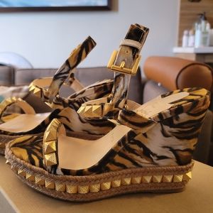 Christian Louvoutin Pyraclou 110 Toille Bengals 38